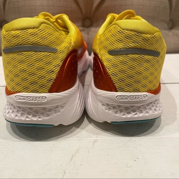 Saucony Kinvara 8 - Women’s Size 7.5 Orange Yellow Athletic Running Shoes 61464 - Picture 5 of 12